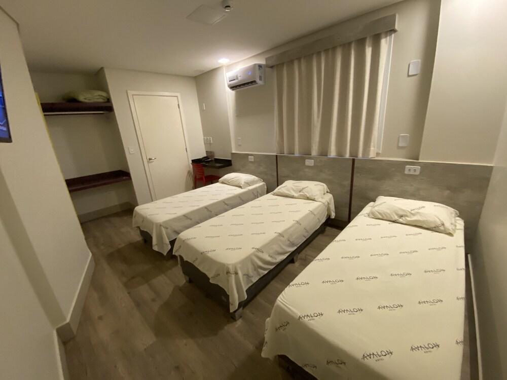Hotel Avalon Maringa Economico Eksteriør bilde